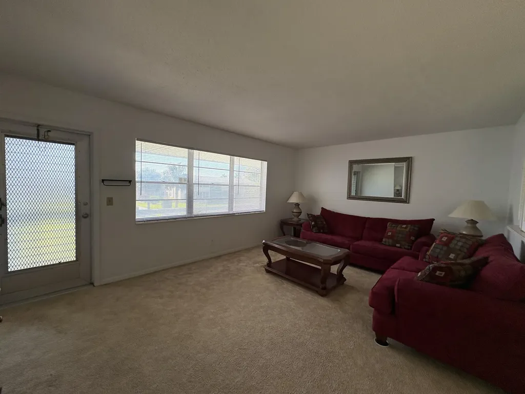 44 Waltham B West Palm Beach FL 33417