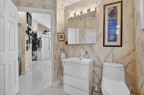 23221 Via Stel Boca Raton FL 33433