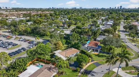 425 Sw 10th Street Pompano Beach FL 33060