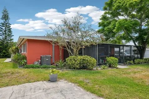 1125 36th Avenue Vero Beach FL 32960
