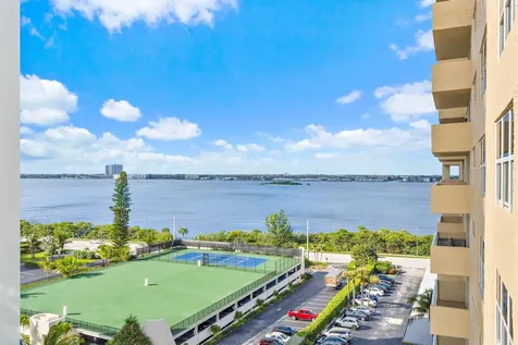 Singer Island FL 33404