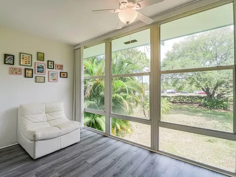 1901 Indian River Boulevard Vero Beach FL 32960