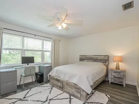 1901 Indian River Boulevard Vero Beach FL 32960