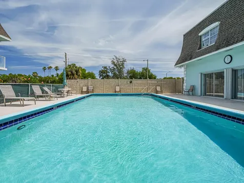1901 Indian River Boulevard Vero Beach FL 32960