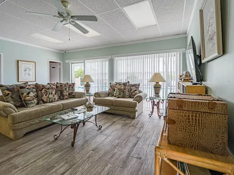 1901 Indian River Boulevard Vero Beach FL 32960