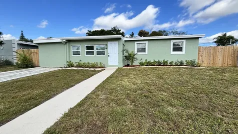 3945 Ocala Road Lake Worth FL 33462