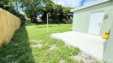 3945 Ocala Road Lake Worth FL 33462