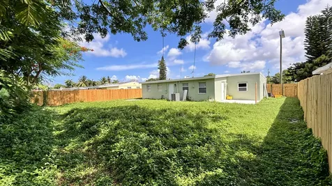 3945 Ocala Road Lake Worth FL 33462
