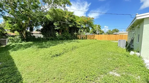 3945 Ocala Road Lake Worth FL 33462