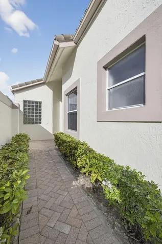 6375 Three Lakes Lane Boynton Beach FL 33437