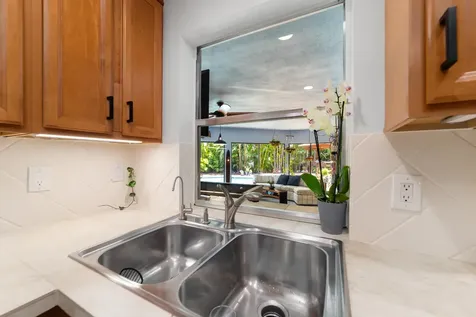 1721 Sw 9th Street Boca Raton FL 33486