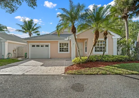 28 Governors Court Palm Beach Gardens FL 33418