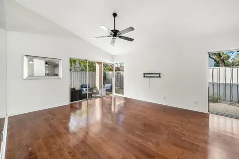 28 Governors Court Palm Beach Gardens FL 33418