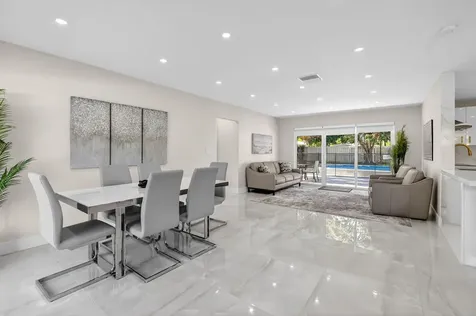 3751 Ne 5th Avenue Boca Raton FL 33431