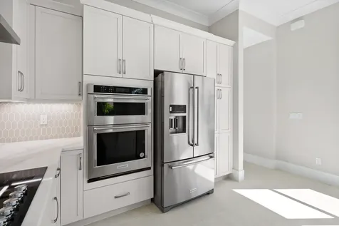 2147 Falls Manor Vero Beach FL 32967