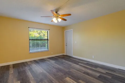 890 N Federal Highway Lantana FL 33462