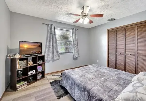 2807 S 27th Street Fort Pierce FL 34981