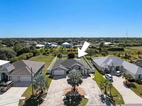 6024 Nw Favian Avenue Port Saint Lucie FL 34986