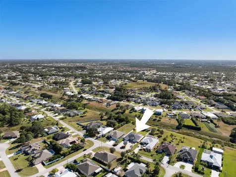 6024 Nw Favian Avenue Port Saint Lucie FL 34986