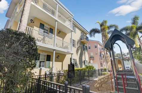 1037 W Heritage Club Circle Delray Beach FL 33483