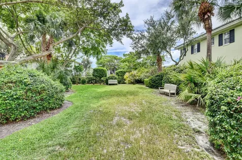 1037 W Heritage Club Circle Delray Beach FL 33483