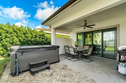 2928 Gin Berry Way West Palm Beach FL 33401