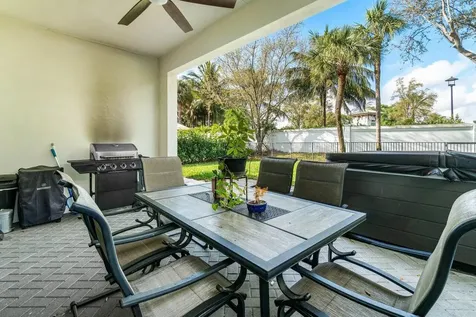 2928 Gin Berry Way West Palm Beach FL 33401