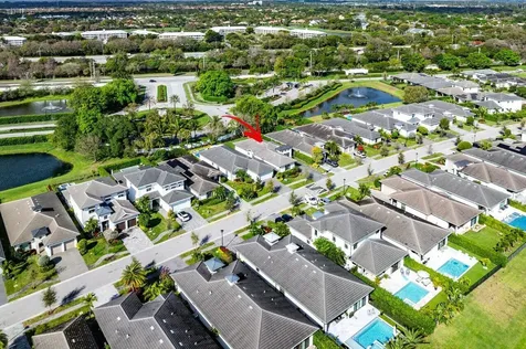 2928 Gin Berry Way West Palm Beach FL 33401