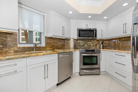 100 Se 5th Avenue Boca Raton FL 33432