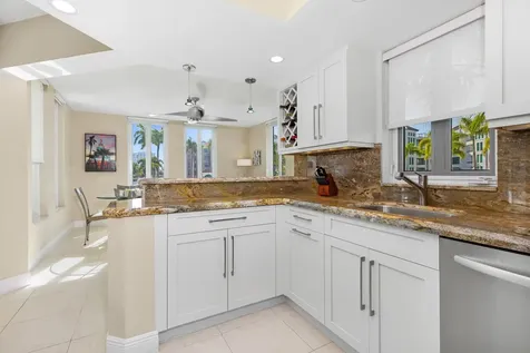 100 Se 5th Avenue Boca Raton FL 33432