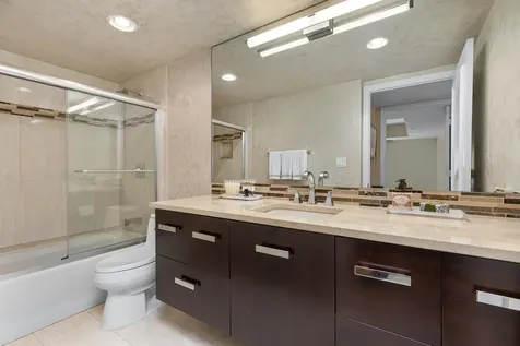 100 Se 5th Avenue Boca Raton FL 33432