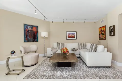 100 Se 5th Avenue Boca Raton FL 33432