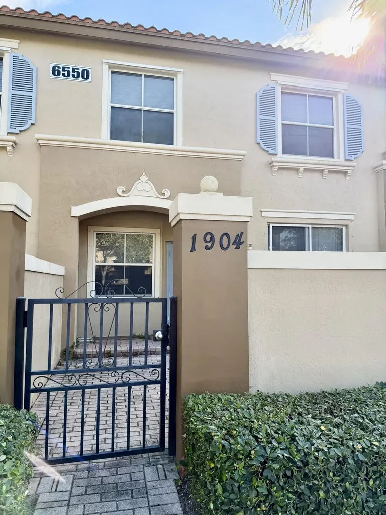 6550 Morgan Hill Trail West Palm Beach FL 33411