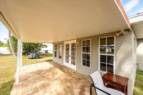 1969 Se Redwing Circle Circle Port Saint Lucie FL 34952
