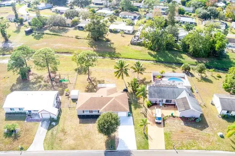 1969 Se Redwing Circle Circle Port Saint Lucie FL 34952