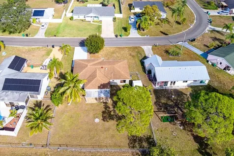 1969 Se Redwing Circle Circle Port Saint Lucie FL 34952