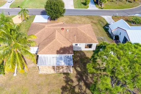 1969 Se Redwing Circle Circle Port Saint Lucie FL 34952
