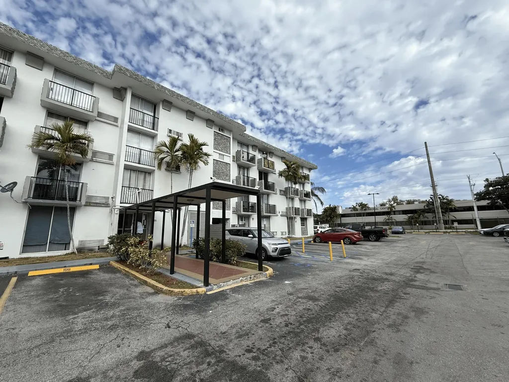 16450 Nw 2nd Avenue Miami FL 33169