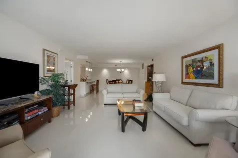 3250 S Ocean Boulevard Palm Beach FL 33480