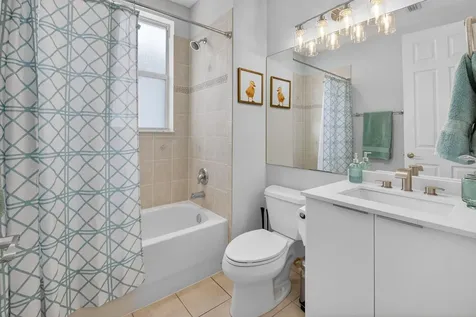1435 Via De Pepi Boynton Beach FL 33426