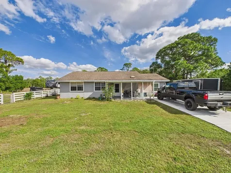 513 Serenade Terrace Lake Placid FL 33852