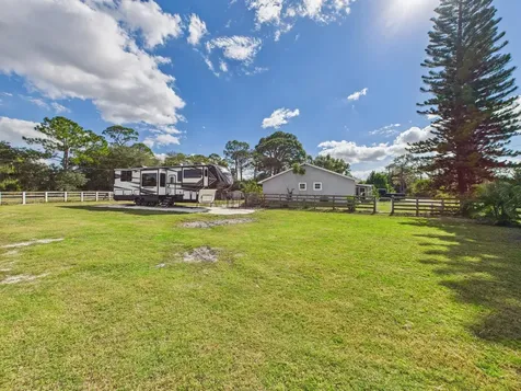 513 Serenade Terrace Lake Placid FL 33852