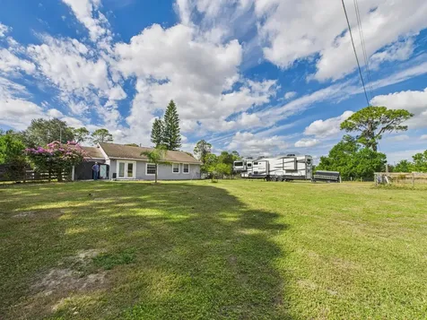 513 Serenade Terrace Lake Placid FL 33852