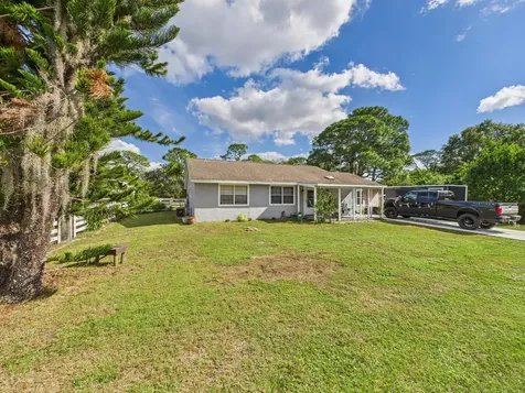 513 Serenade Terrace Lake Placid FL 33852