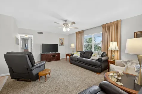 111 Shore Court North Palm Beach FL 33408