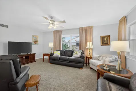 111 Shore Court North Palm Beach FL 33408