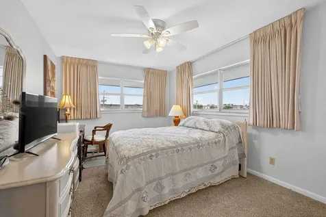 111 Shore Court North Palm Beach FL 33408
