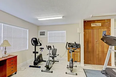 111 Shore Court North Palm Beach FL 33408
