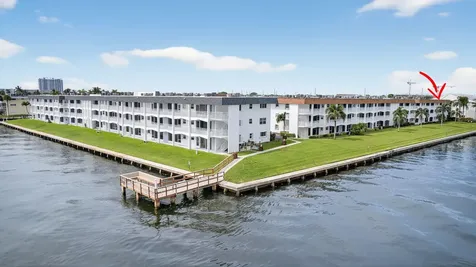 111 Shore Court North Palm Beach FL 33408
