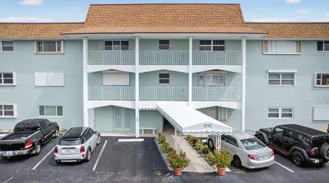 111 Shore Court North Palm Beach FL 33408
